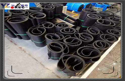 除鐵器皮帶，浙江除鐵器在皮帶運(yùn)用安裝_浙江皮帶式除鐵器訂制跑偏原因及如何調(diào)_刮板價(jià)格  